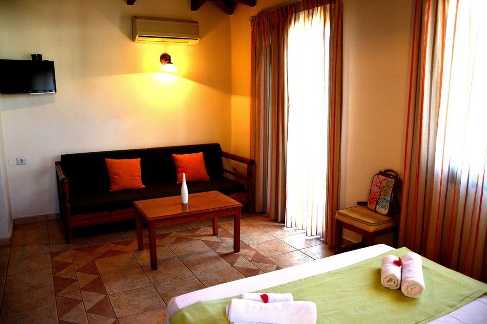Castello Village Resort Sissi Exterior foto